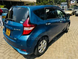 Nissan Note 2017 Blue
