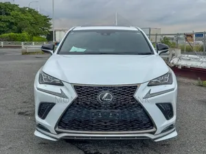 Lexus NX 300 FWD 2019 Pearl