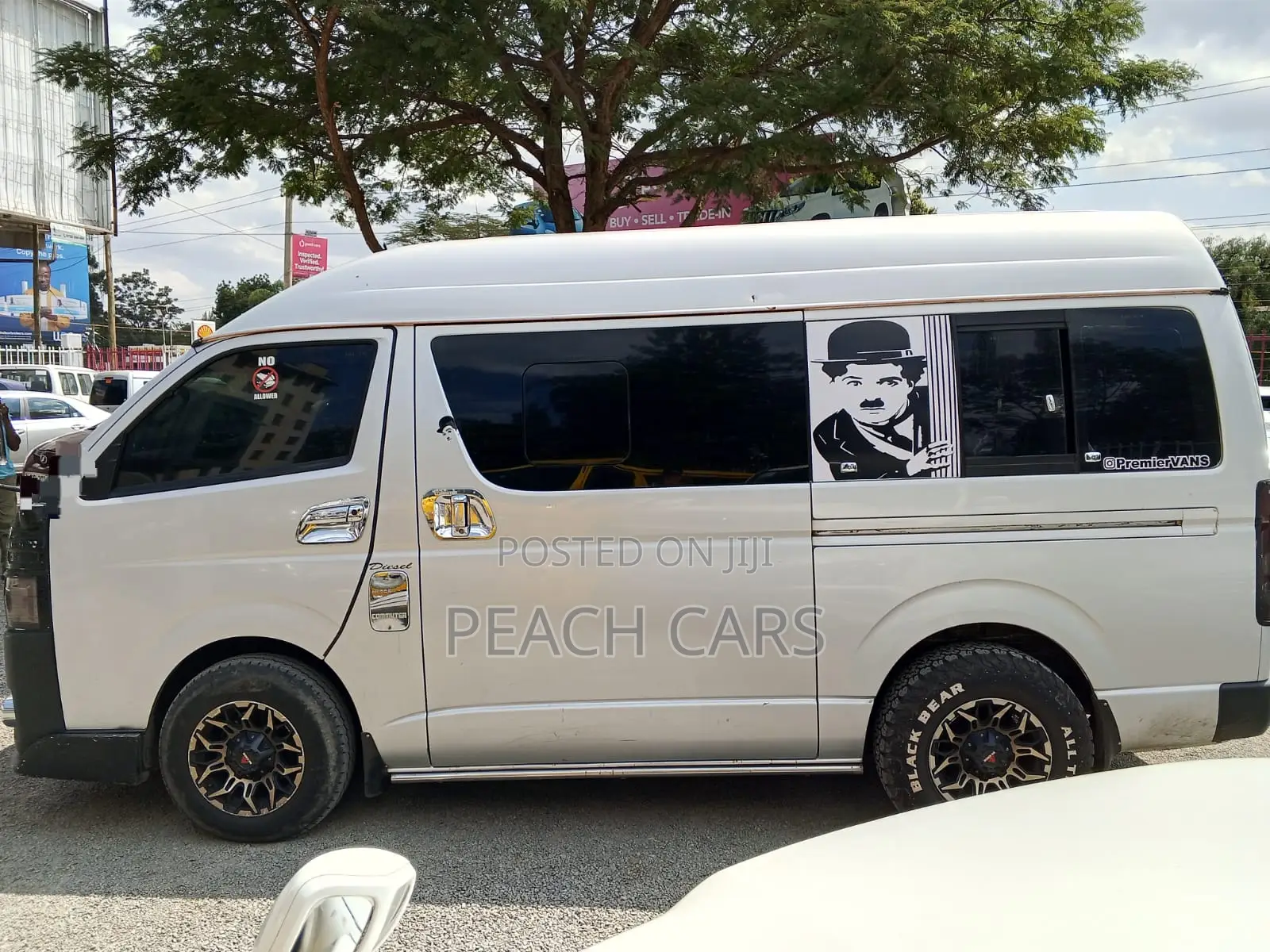Toyota HiAce 2017 Silver