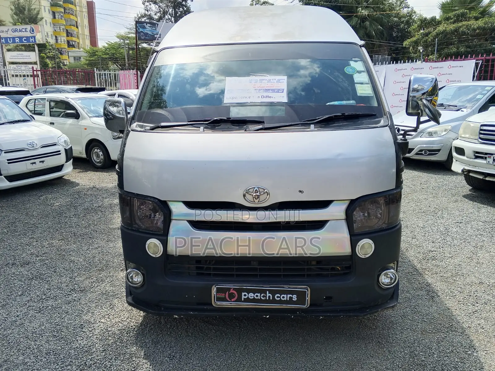 Toyota HiAce 2017 Silver
