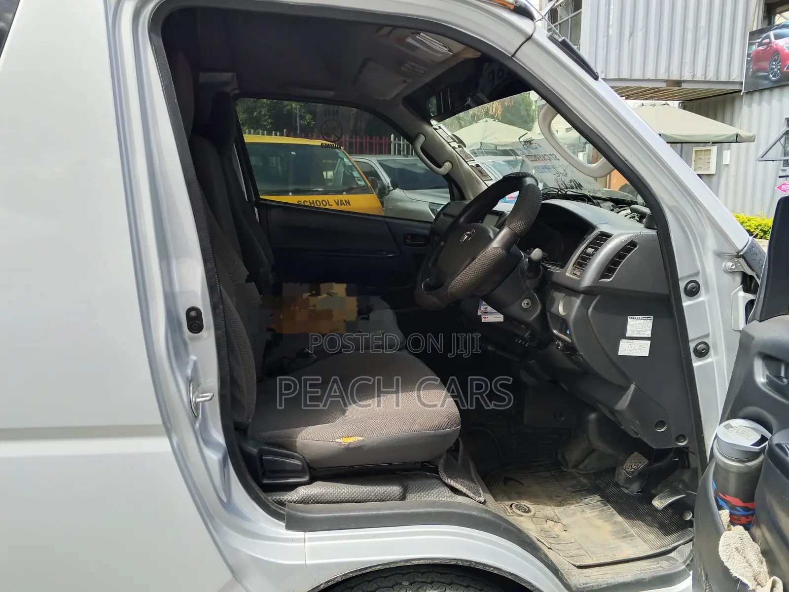 Toyota HiAce 2017 Silver