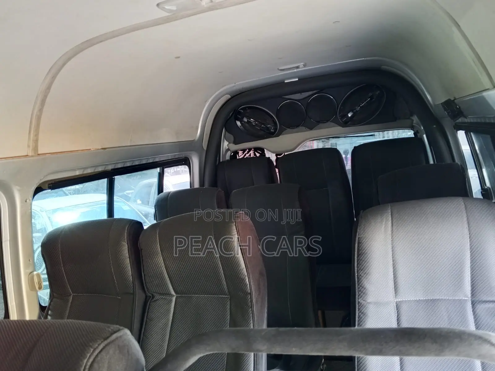 Toyota HiAce 2017 Silver