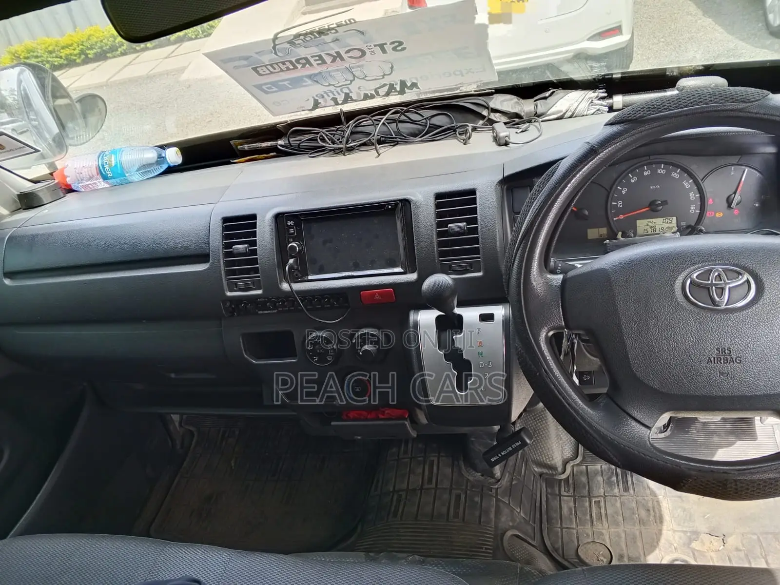 Toyota HiAce 2017 Silver