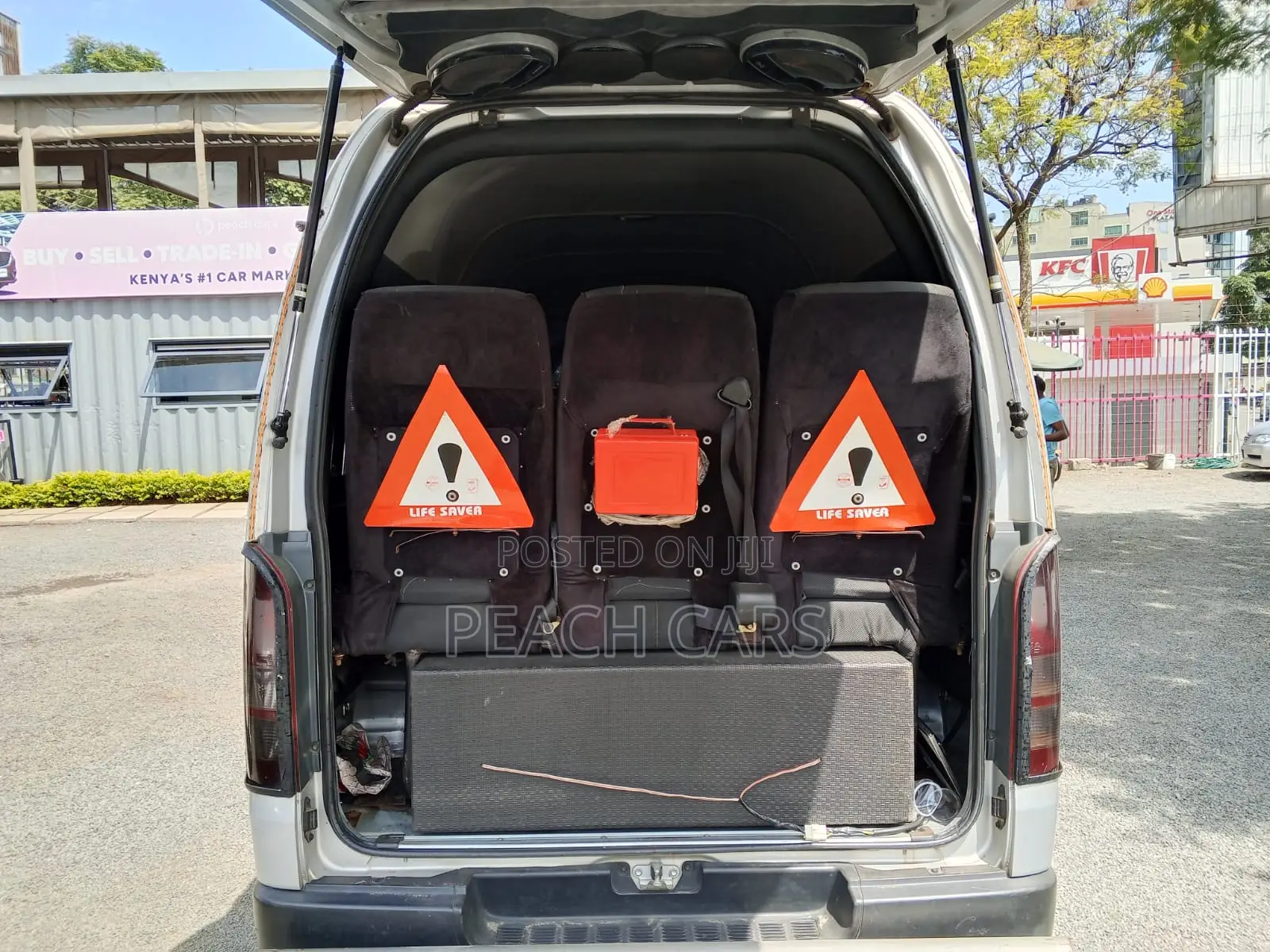 Toyota HiAce 2017 Silver
