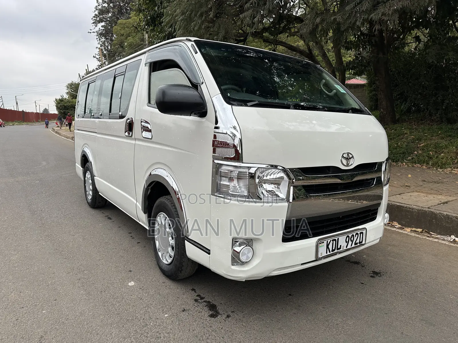 Toyota HiAce 2016 White