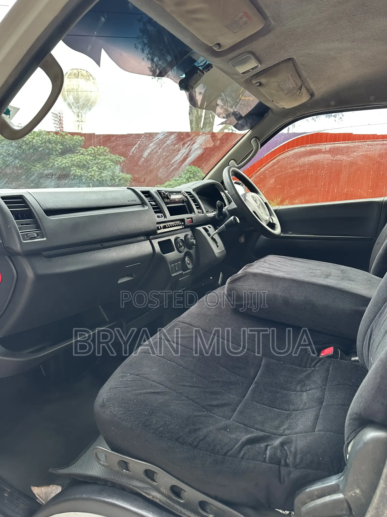 Toyota HiAce 2016 White