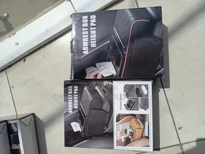 Say Goodbye to Clutter: All-in-One Car Organizer Armrest 