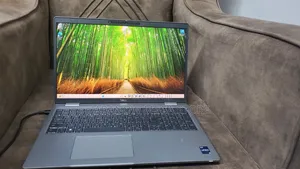 Laptop Dell Precision 3571 16GB Intel Core i7 SSD 1T