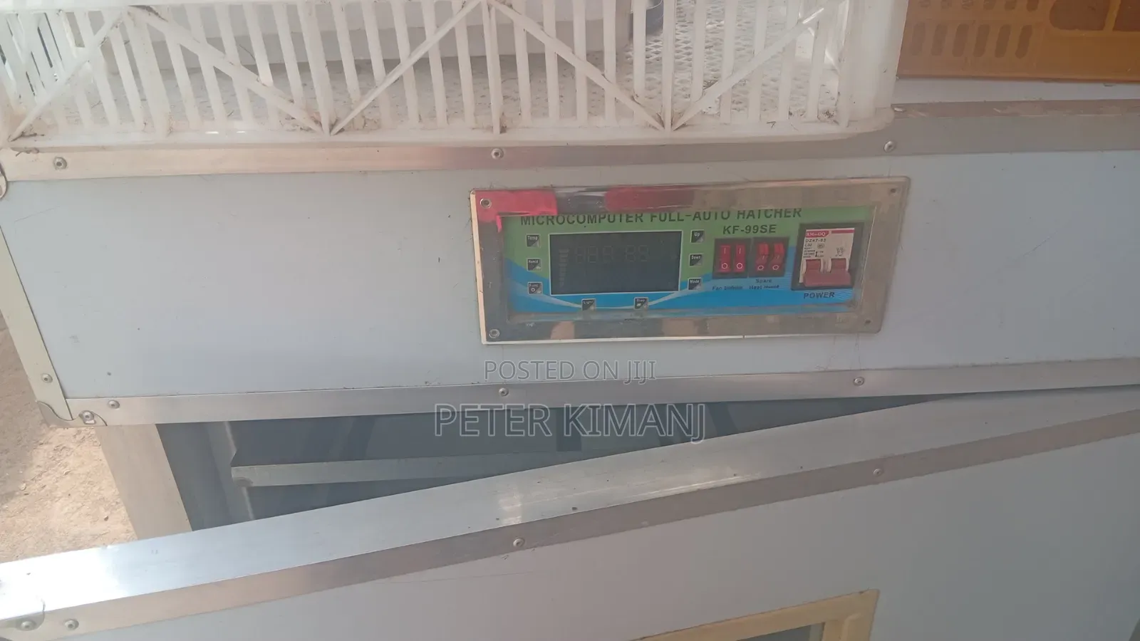 Egg Incubator Machine