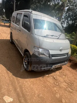 Toyota HiAce 2008 Silver