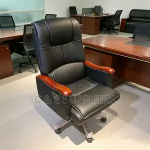 Solid Wood Arm Swivel Boss Desk Chair