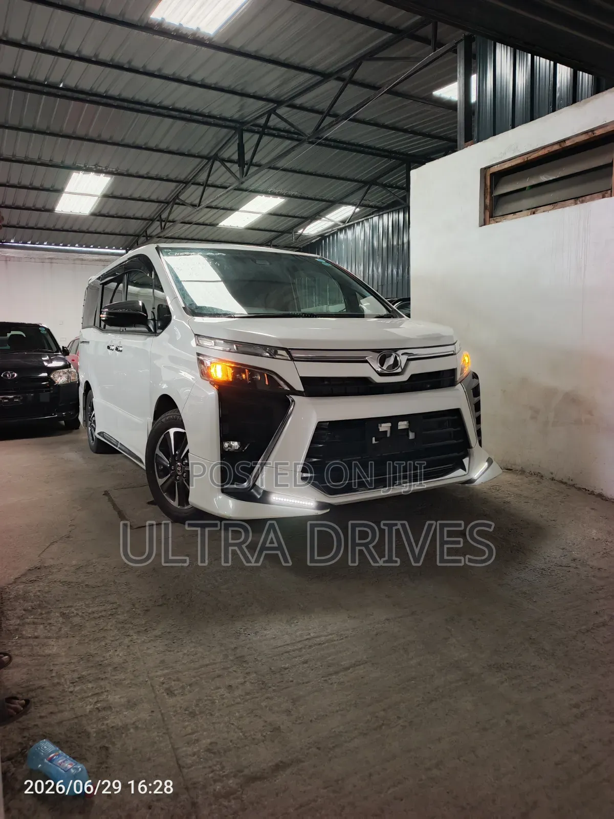 Toyota Voxy 2019 White