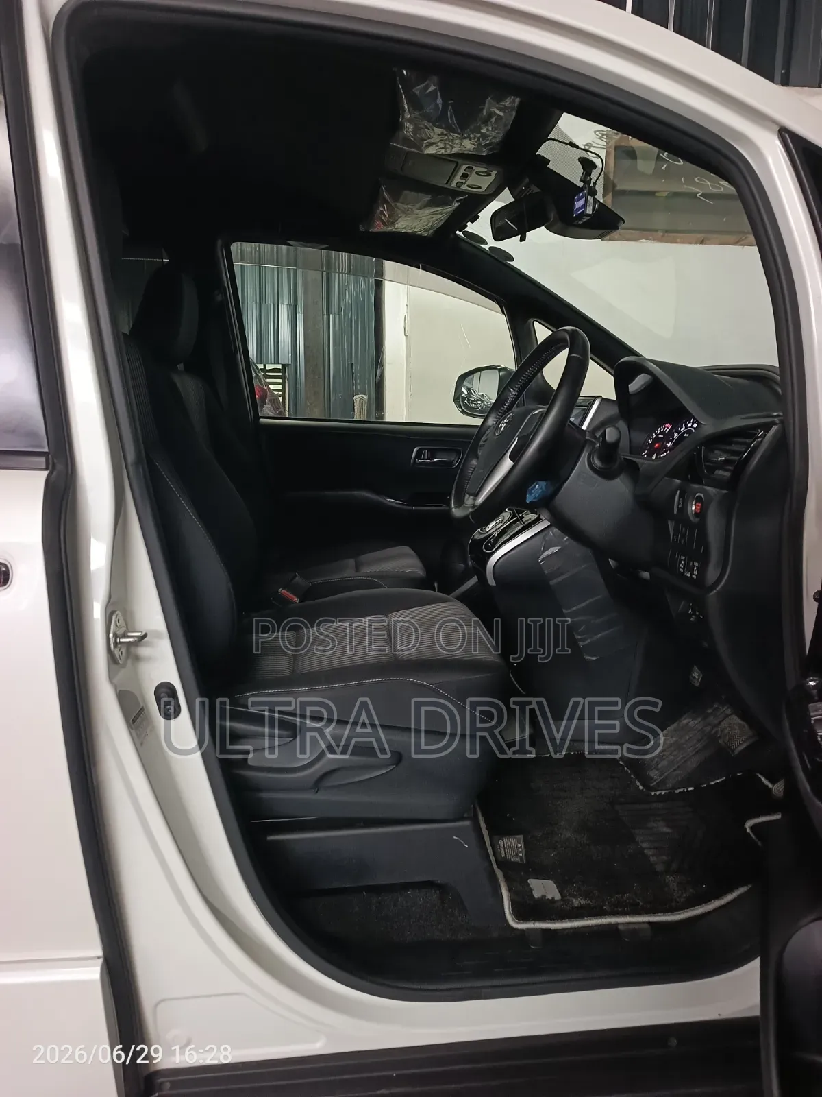 Toyota Voxy 2019 White