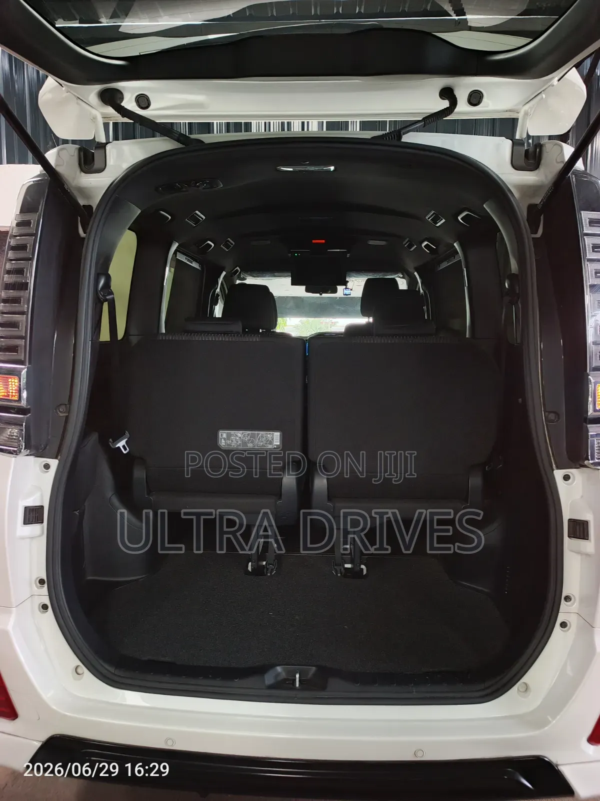 Toyota Voxy 2019 White