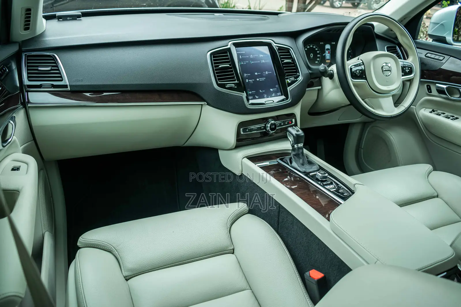Volvo XC90 2019 Silver