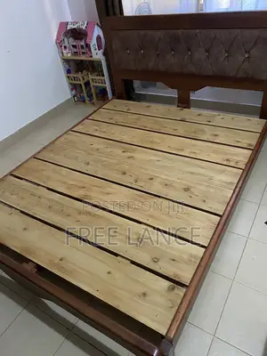 Hardwood Bed for Sale 5x6 in Good Condition