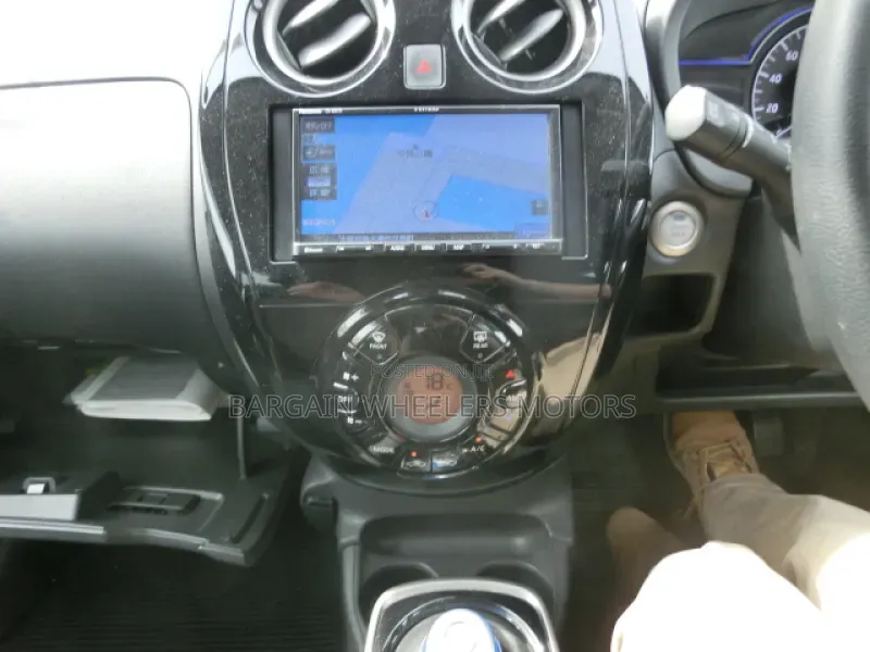Nissan Note 2019 Silver