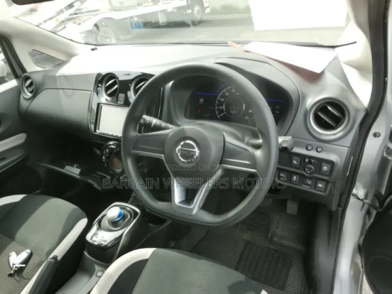 Nissan Note 2019 Silver