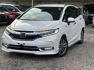 Honda Fit Shuttle 1.5 Hybrid 2WD 2019 White