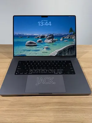 Laptop Apple MacBook Pro 2023 M2 Max 32GB Apple M3 Max SSD 1T