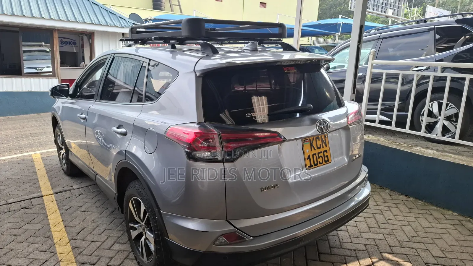 Toyota RAV4 2017 Gray