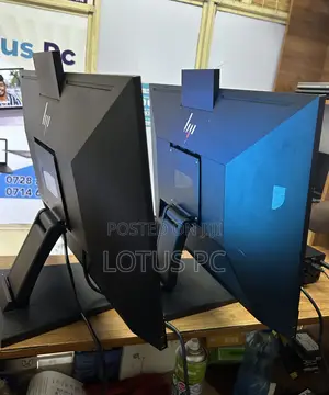 Hp 24” Edge to Edge Monitor With Webcam