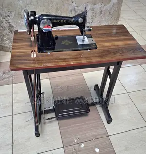 Singer Sewing Machine/ Commercial Singer Sewing Machine
