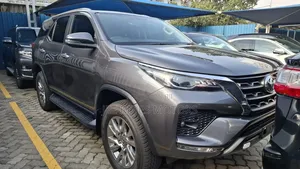 Toyota Fortuner 2019 Gray