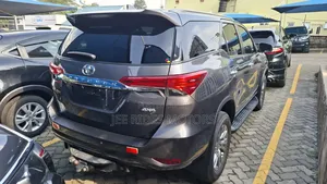 Toyota Fortuner 2019 Gray