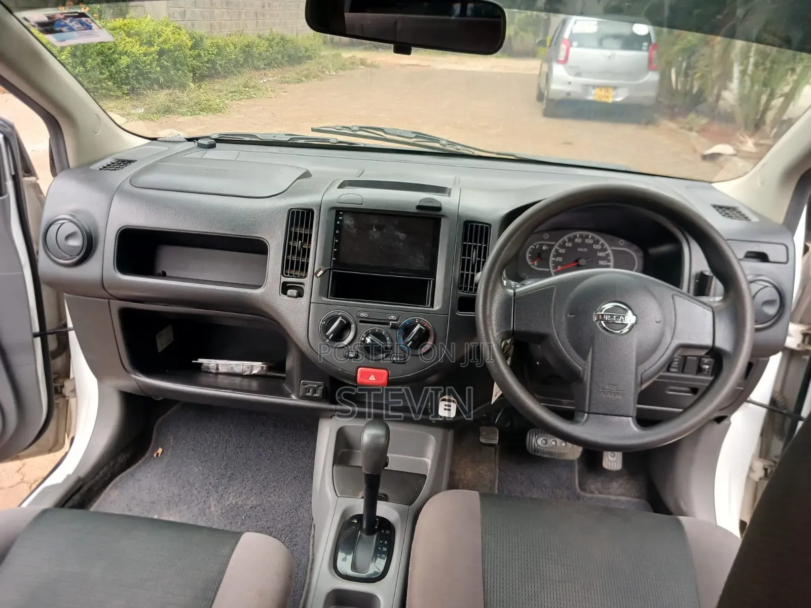 Nissan Advan 2014 White