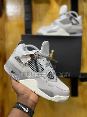 Air Jordan 4 Frozen Moments Sneakers