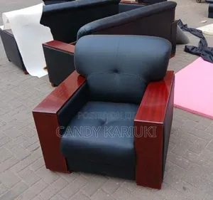 Single Seater Spacious Reception Sofa
