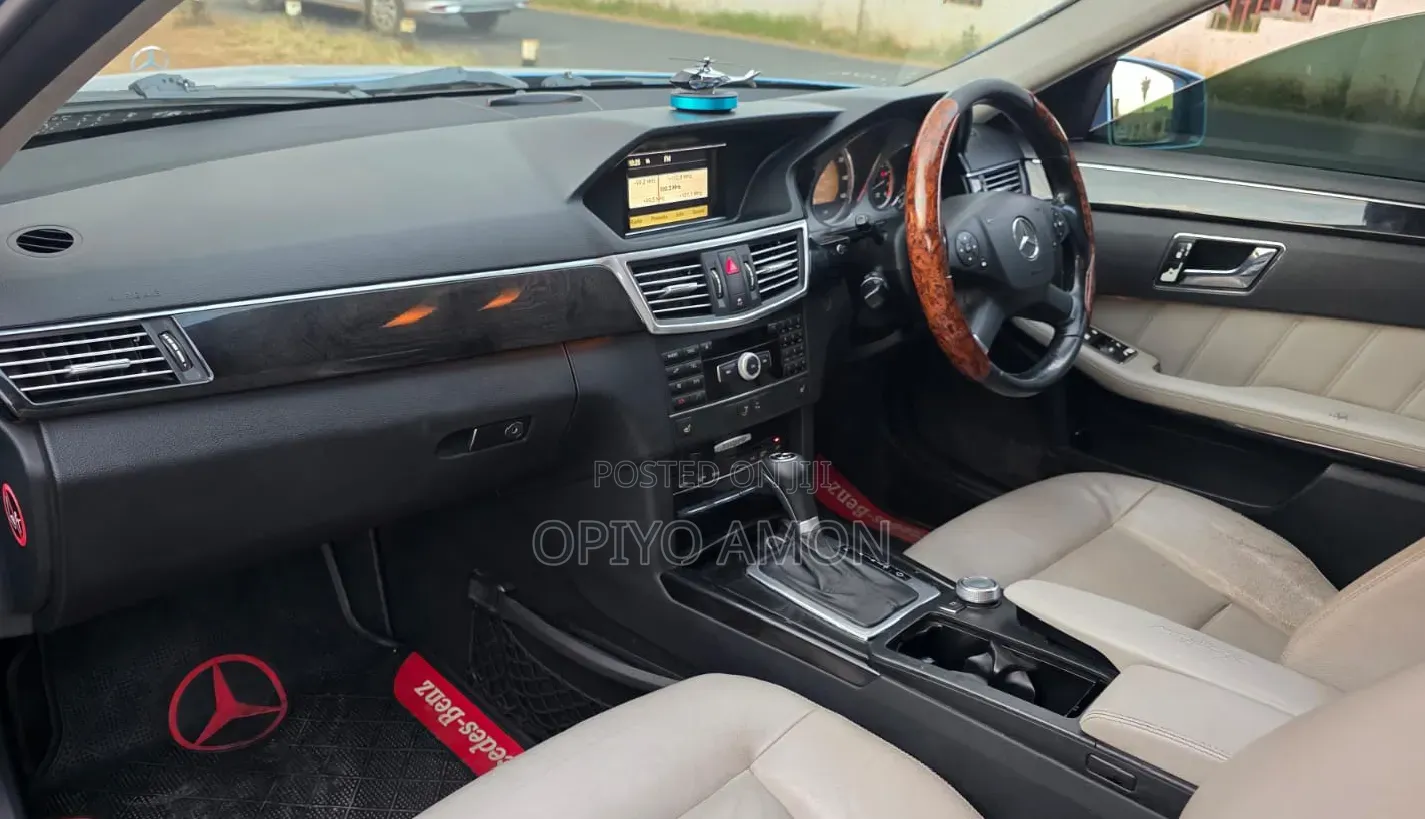Mercedes-Benz E250 2011 Blue
