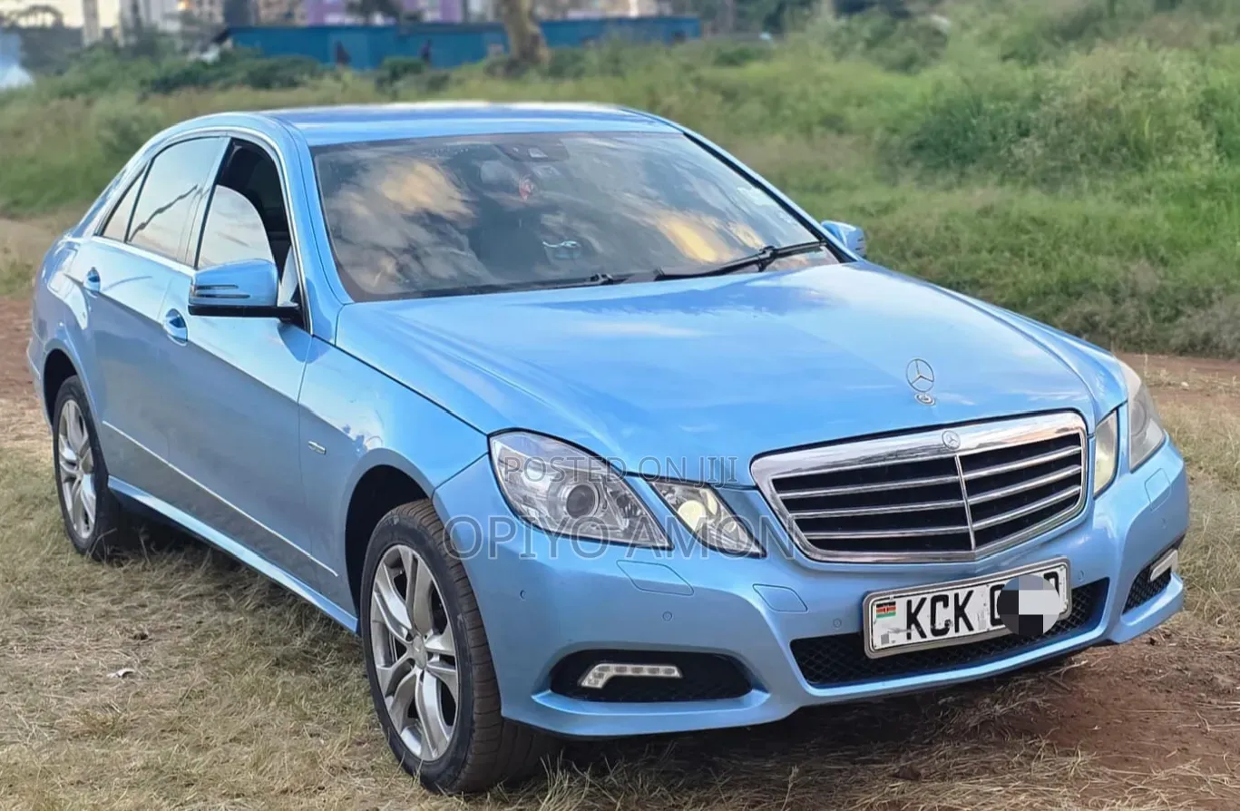 Mercedes-Benz E250 2011 Blue