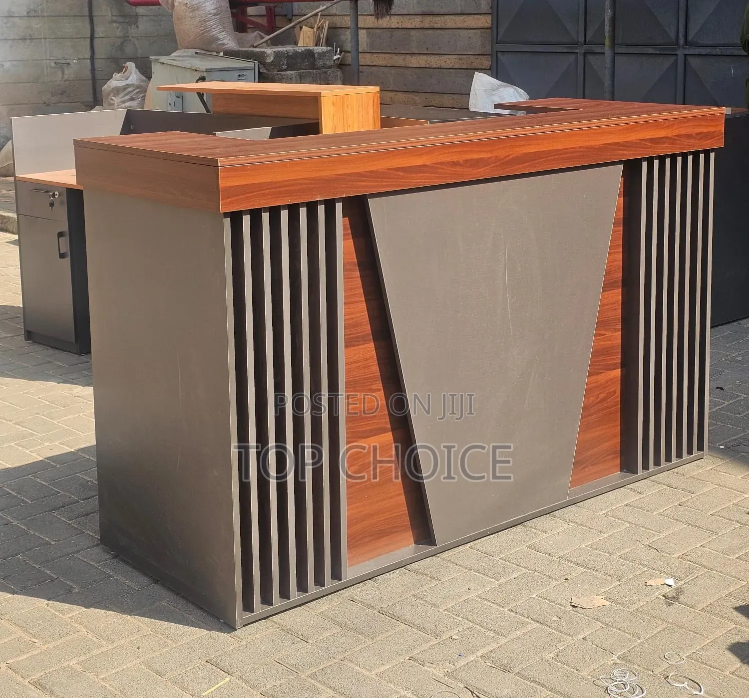 Reception Desk 1.6 M