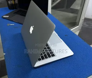 Laptop Apple MacBook Air 2015 8GB Intel Core i7 SSD 256GB
