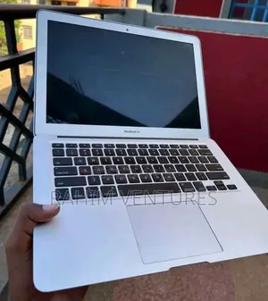 Laptop Apple MacBook Air 2015 8GB Intel Core i7 SSD 256GB