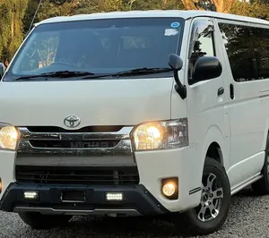Toyota HiAce 2019 White