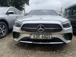 Mercedes-Benz E300 2011 Silver