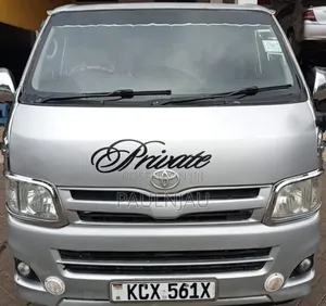 Toyota HiAce 2017 Silver