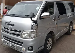 Toyota HiAce 2017 Silver