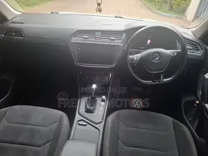 Volkswagen Golf 2017 White