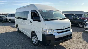 Toyota HiAce 2019 White