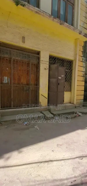 3 Bedroom + Shop 2 Toilets Fort Jeus
