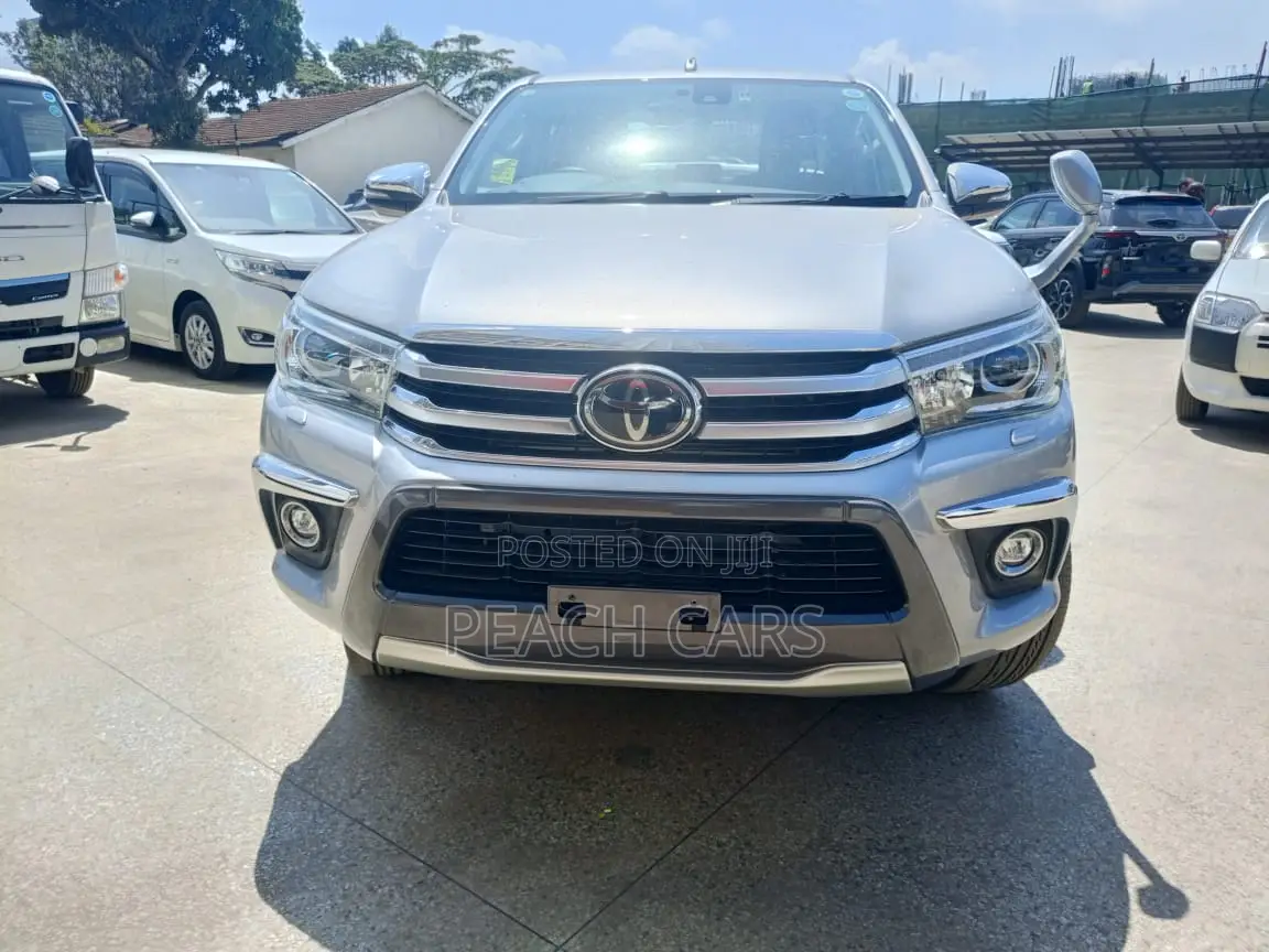 Toyota Hilux 2018 Silver