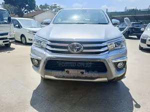 Toyota Hilux 2018 Silver