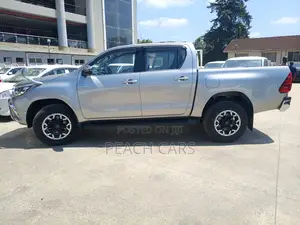 Toyota Hilux 2018 Silver