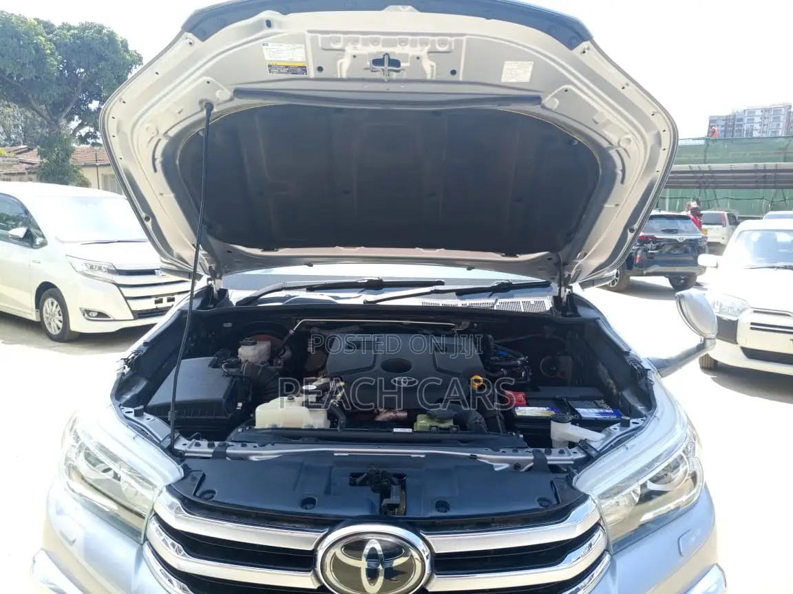 Toyota Hilux 2018 Silver