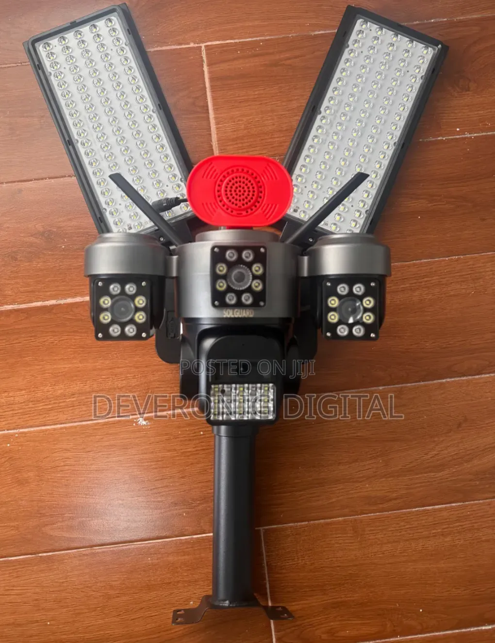 Aov V780-3y Solar CCTV Camera With 1000w Street Light