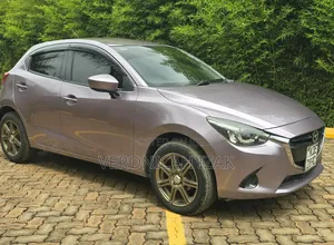Mazda Demio 2015 Pink